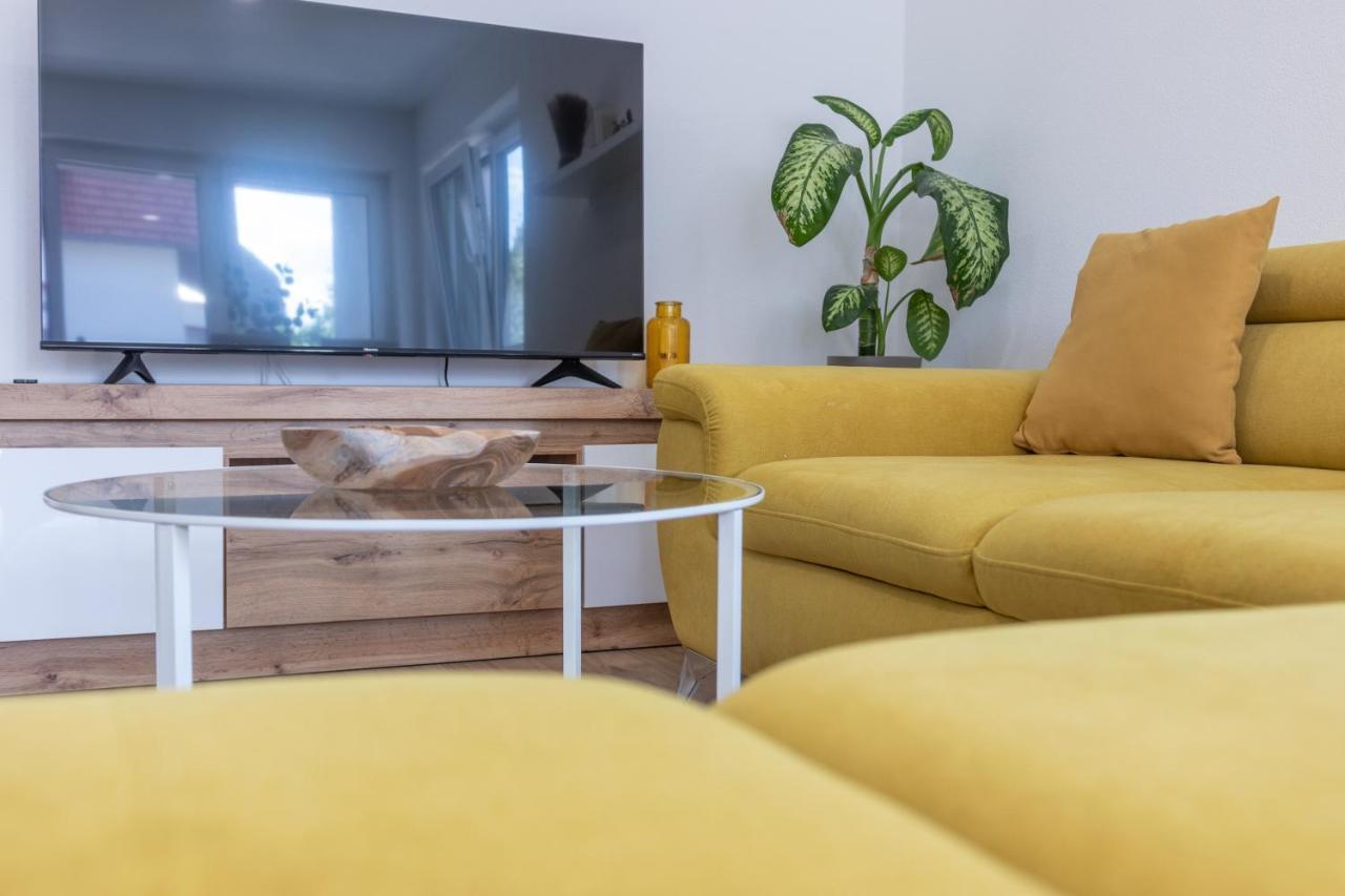 Unique: Zentrumsnahe 2 Zimmerwohnung In Villingen Mit Netflix 1 Og Kültér fotó